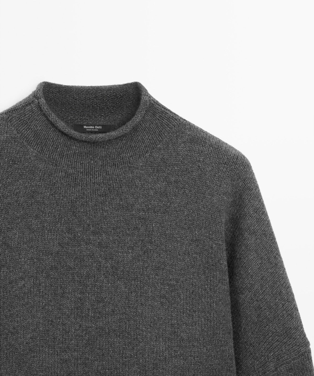 마시모두띠(MASSIMO DUTTI) 100% 울 오버사이즈 퍼널넥 니트 스웨터