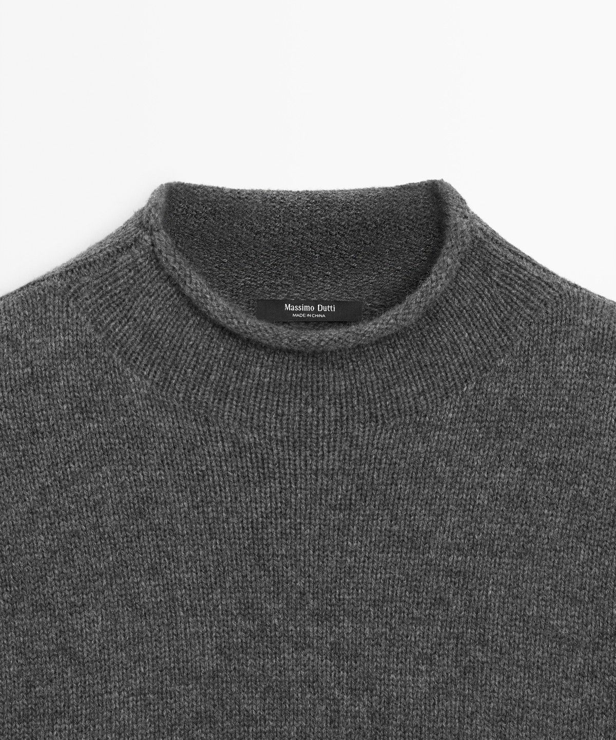 마시모두띠(MASSIMO DUTTI) 100% 울 오버사이즈 퍼널넥 니트 스웨터