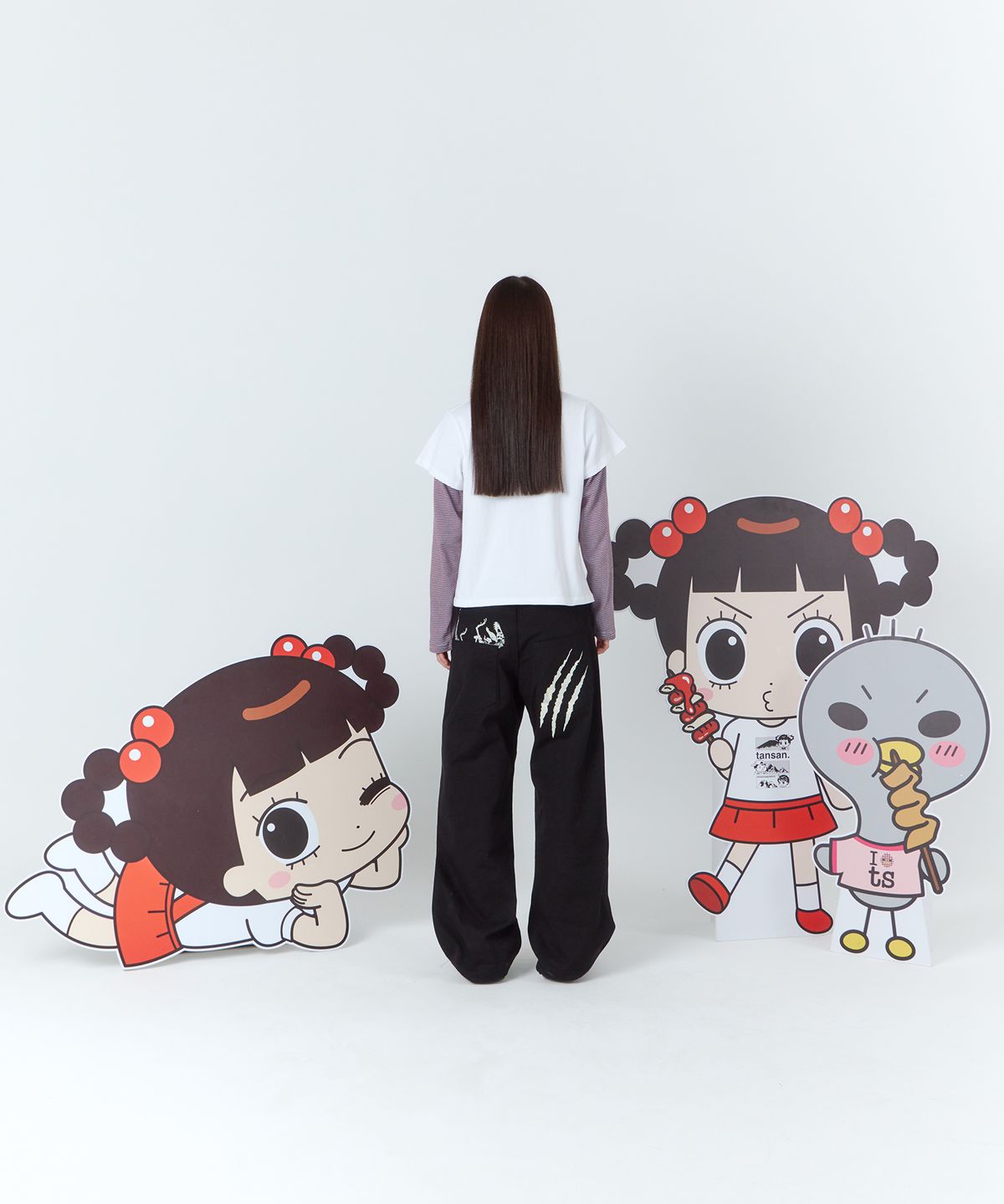 탄산마그네슘(TANSANMAGNESIUM) 안녕자두야X탄산 프렌즈 픽셀 레이어드 롱슬리브 (화이트)