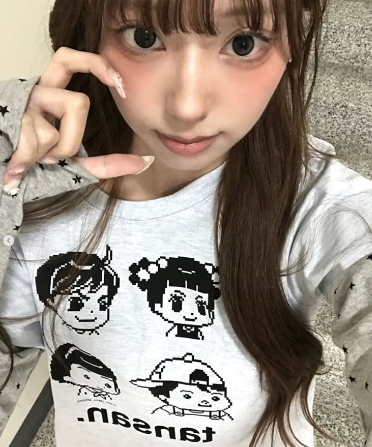 탄산마그네슘(TANSANMAGNESIUM) 안녕자두야X탄산 프렌즈 픽셀 레이어드 롱슬리브 (스카이블루)