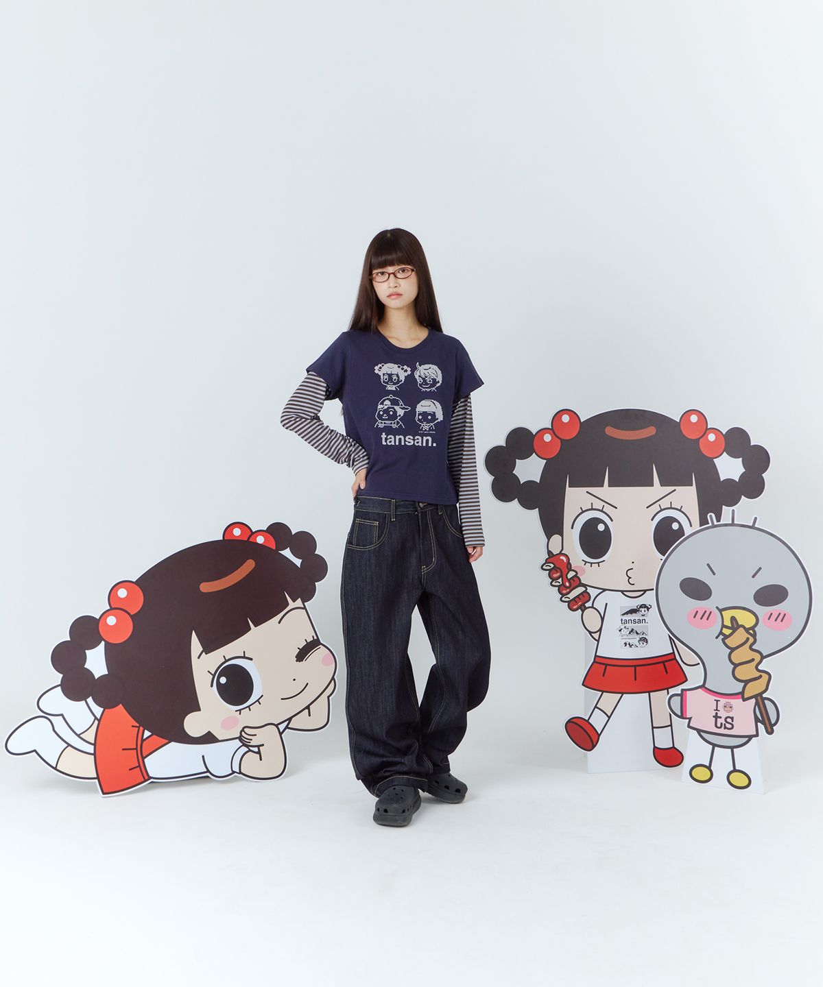 탄산마그네슘(TANSANMAGNESIUM) 안녕자두야X탄산 프렌즈 픽셀 레이어드 롱슬리브 (네이비)