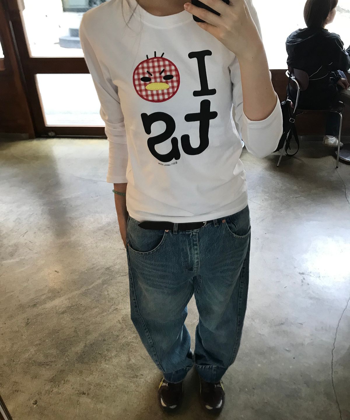탄산마그네슘(TANSANMAGNESIUM) 안녕자두야X탄산 꼬꼬 롱슬리브 (화이트)