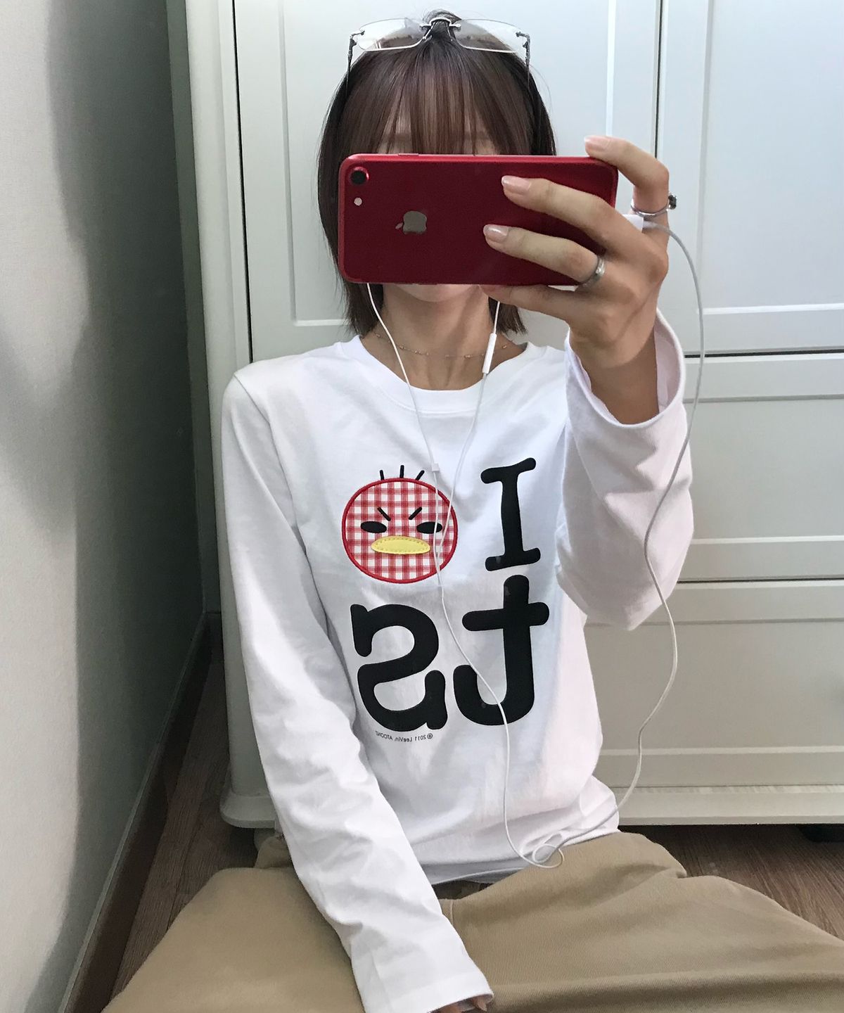 탄산마그네슘(TANSANMAGNESIUM) 안녕자두야X탄산 꼬꼬 롱슬리브 (화이트)
