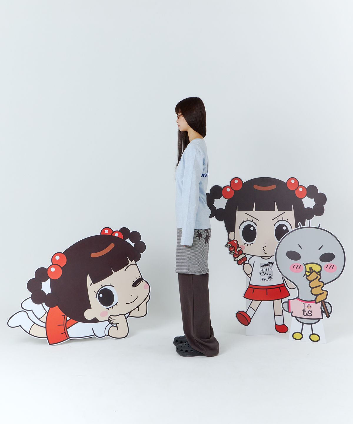 탄산마그네슘(TANSANMAGNESIUM) 안녕자두야X탄산 앉은 꼬꼬 롱슬리브 (스카이블루)