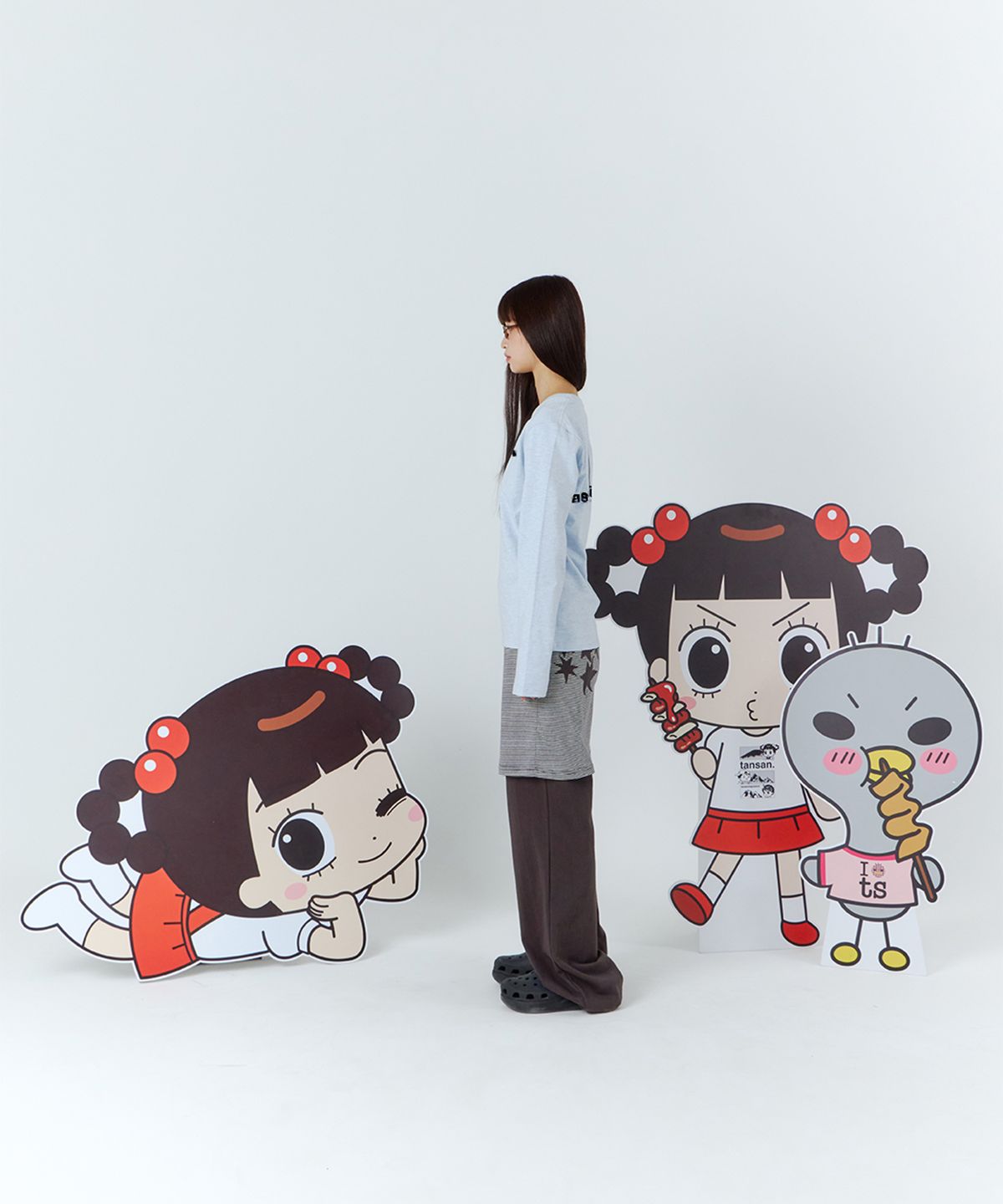 탄산마그네슘(TANSANMAGNESIUM) 안녕자두야X탄산 윙크 꼬꼬 롱슬리브 (스카이블루)