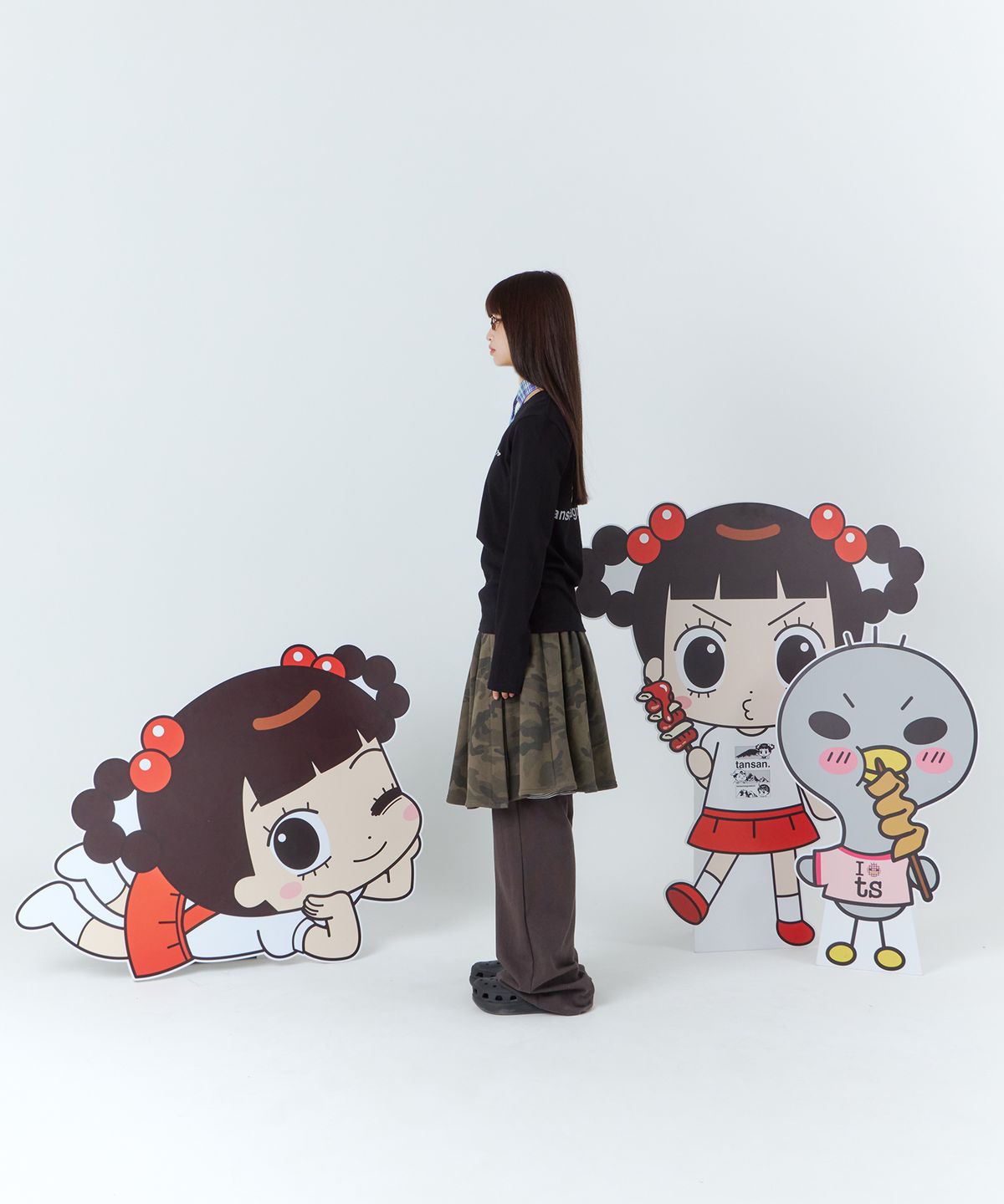 탄산마그네슘(TANSANMAGNESIUM) 안녕자두야X탄산 윙크 꼬꼬 롱슬리브 (블랙)
