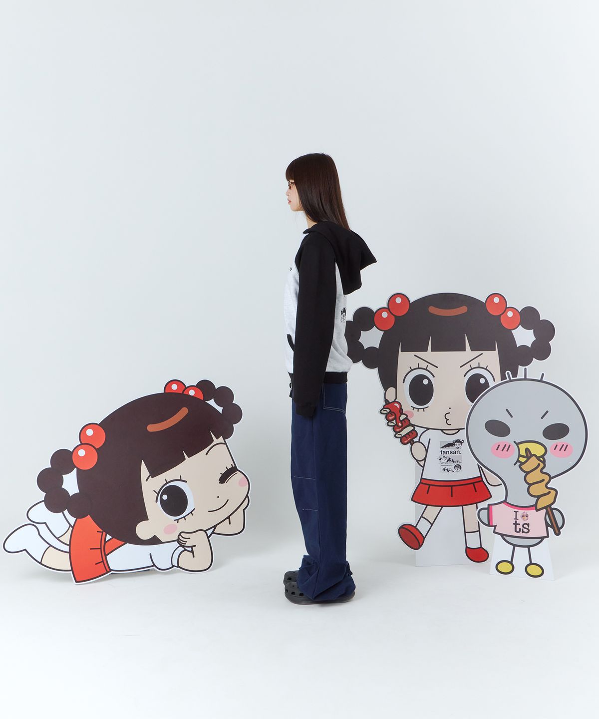 탄산마그네슘(TANSANMAGNESIUM) 안녕자두야X탄산 픽셀 나그랑 후드집업 (그레이/블랙)