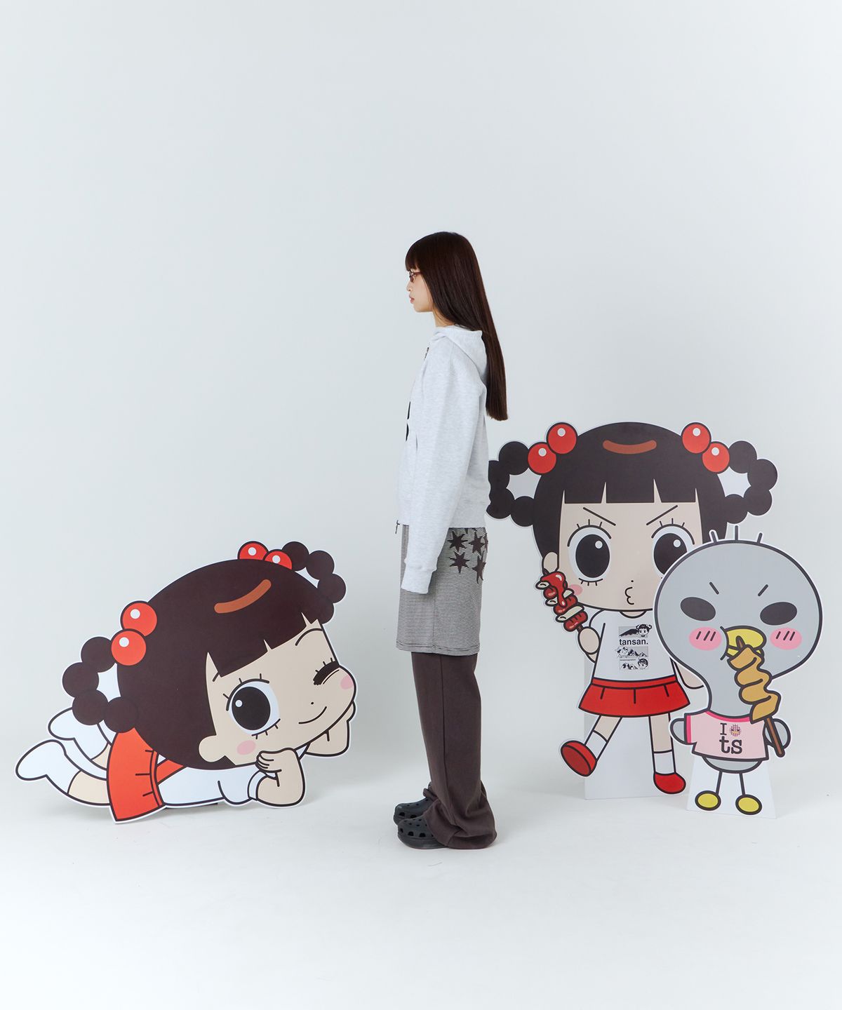 탄산마그네슘(TANSANMAGNESIUM) 안녕자두야X탄산 꼬꼬 후드집업 (화이트멜란지)