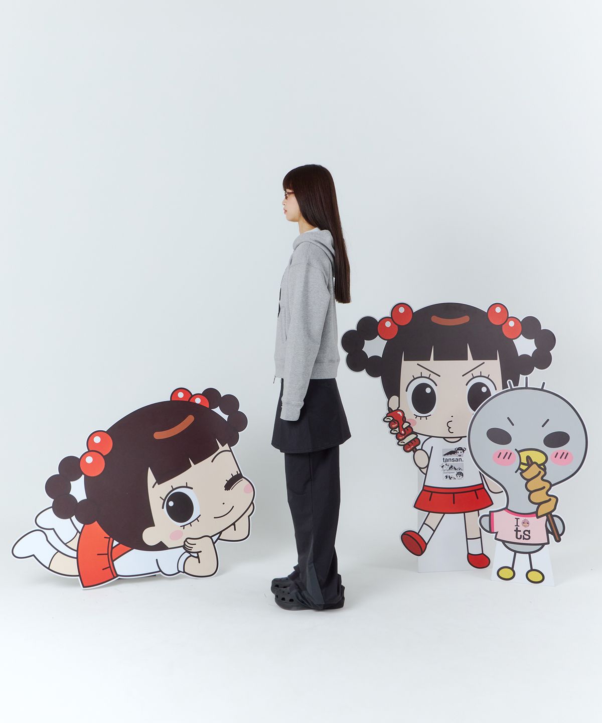 탄산마그네슘(TANSANMAGNESIUM) 안녕자두야X탄산 꼬꼬 후드집업 (그레이)
