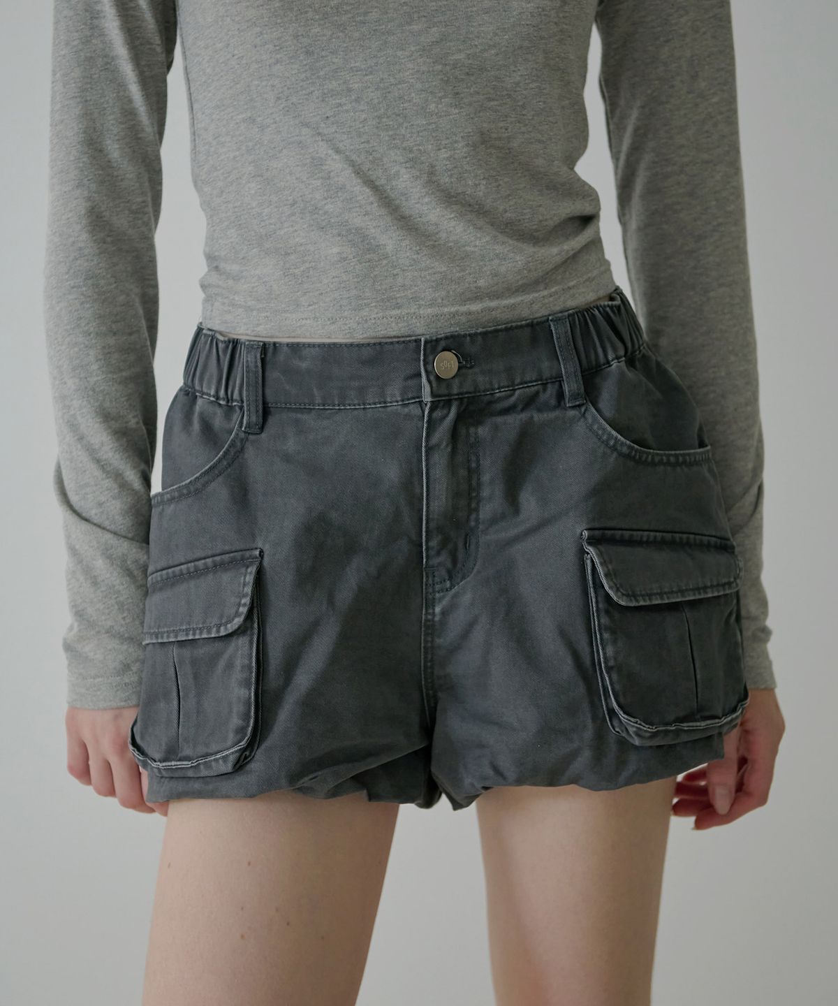 소프트서울(SOFT SEOUL) PUMPKIN WASHED CARGO SHORTS_CHARCOAL