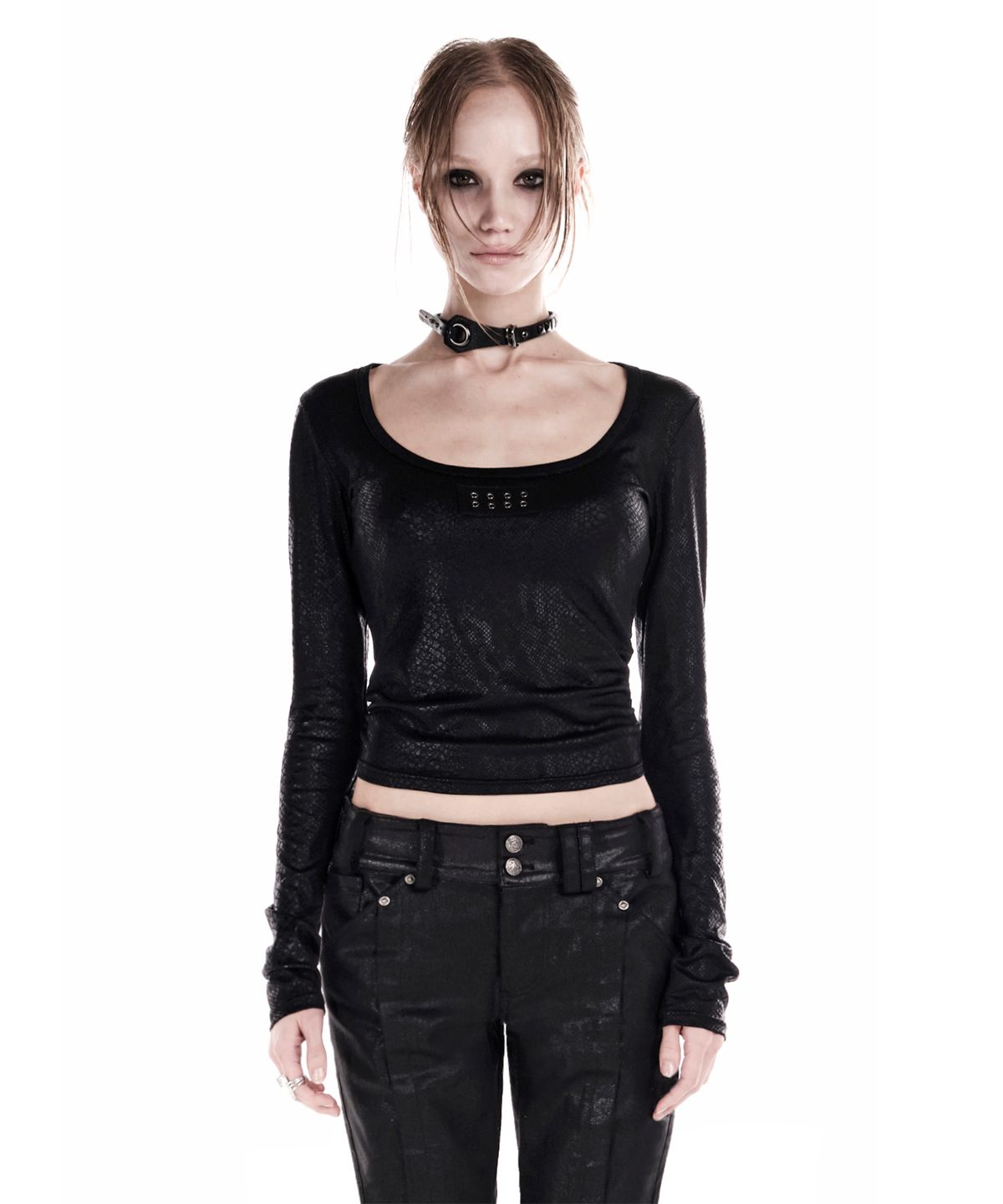 이양(EYANG) PYTHON U-NECK LONGSLEEVE TOP BLACK