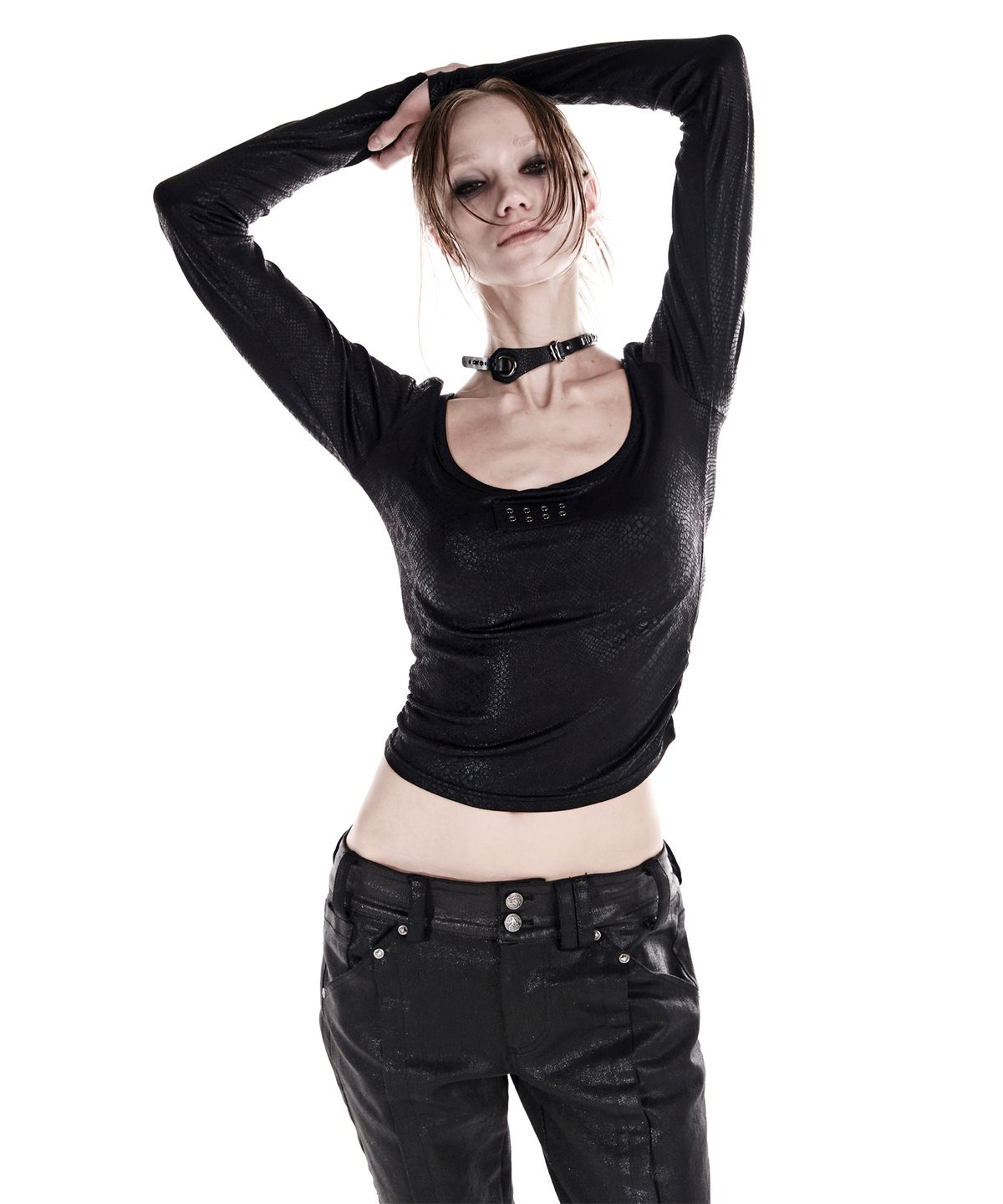 이양(EYANG) PYTHON U-NECK LONGSLEEVE TOP BLACK