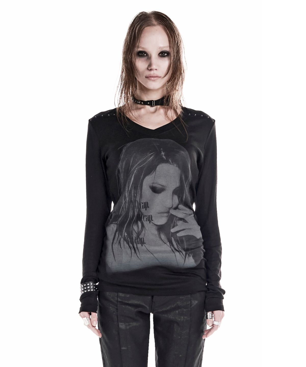 이양(EYANG) NO CAP V-NECK LONGSLEEVE TOP BLACK