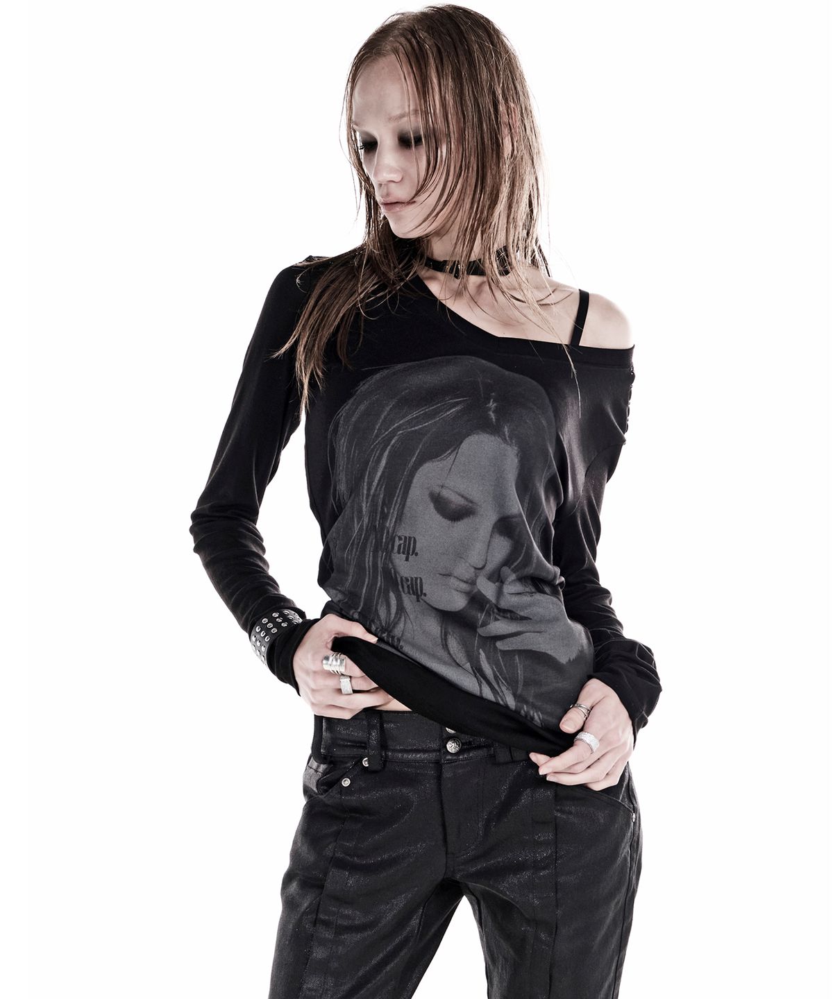 이양(EYANG) NO CAP V-NECK LONGSLEEVE TOP BLACK
