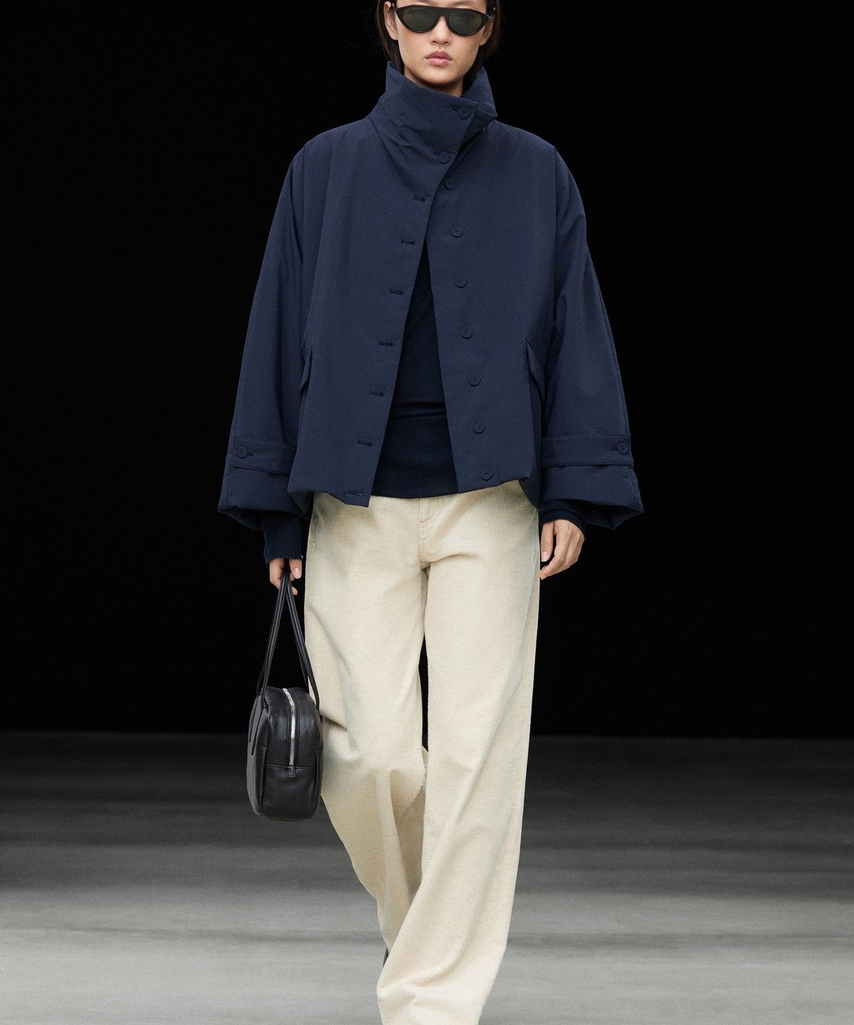 마시모두띠(MASSIMO DUTTI) 스웨이드 라이트 패딩 쇼트 코트