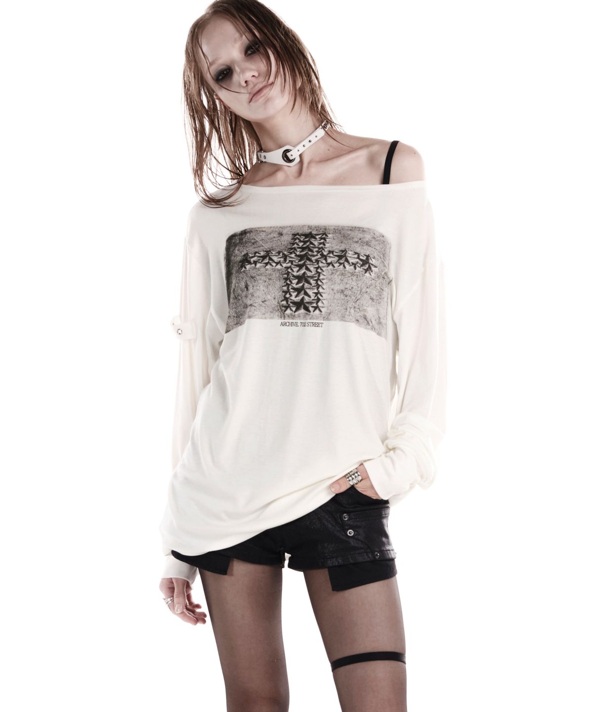이양(EYANG) STAR CROSS LONGSLEEVE TOP IVORY