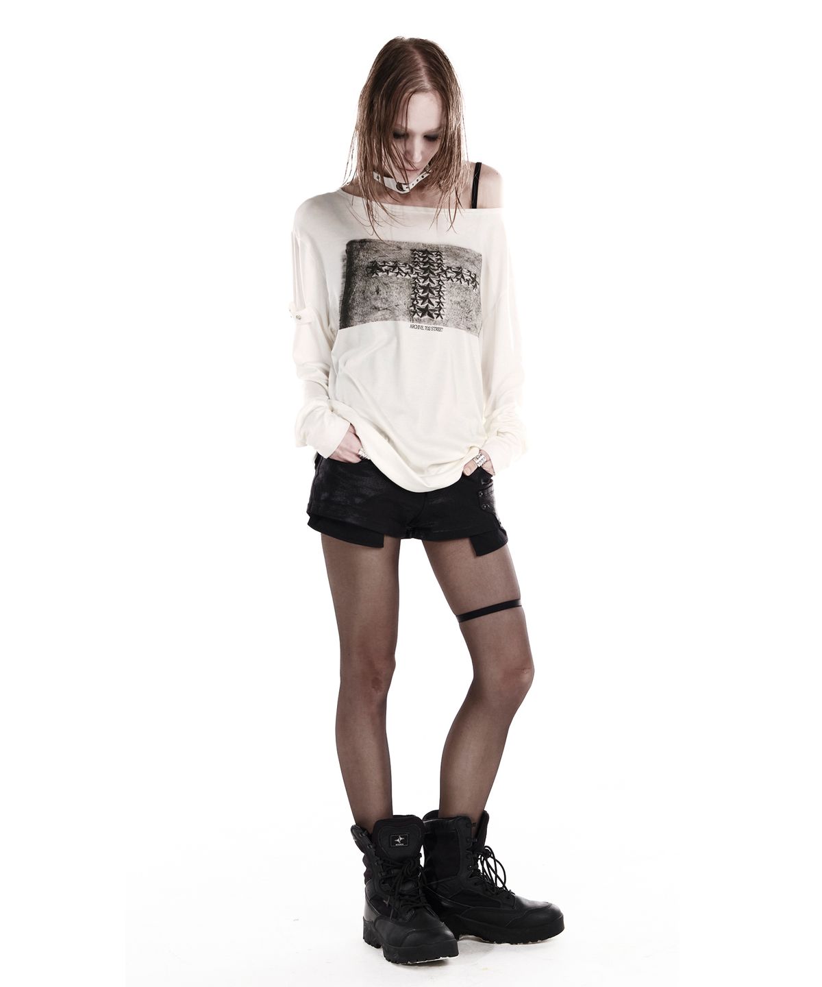 이양(EYANG) STAR CROSS LONGSLEEVE TOP IVORY