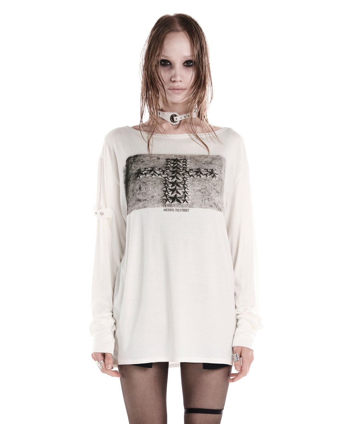 이양(EYANG) STAR CROSS LONGSLEEVE TOP IVORY