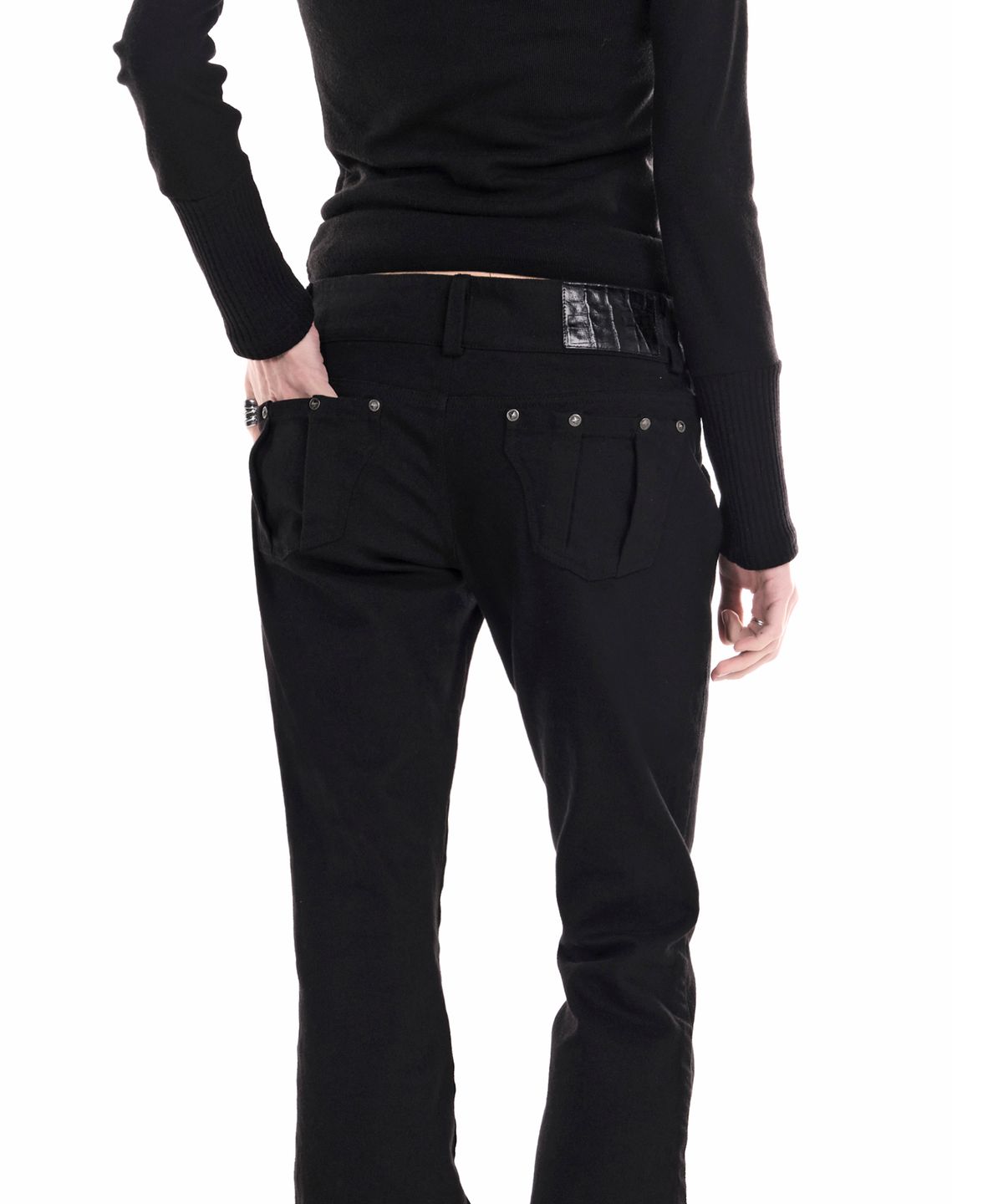 이양(EYANG) VAMP SLIM BOOTCUT DENIM PANTS BLACK