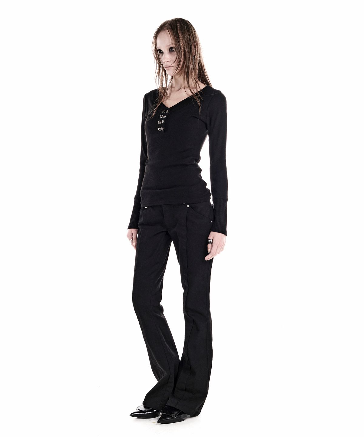 이양(EYANG) VAMP SLIM BOOTCUT DENIM PANTS BLACK