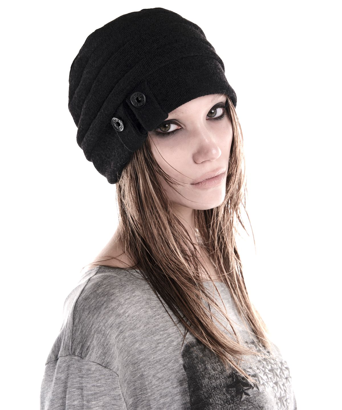 이양(EYANG) DOUBLE TAB BUTTON BEANIE