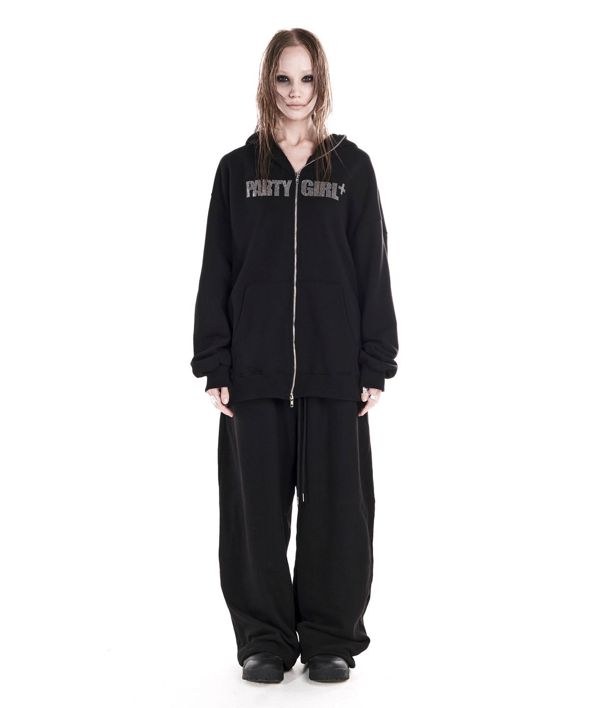 이양(EYANG) PARTY GIRL HOTFIX SET HOOD ZIP-UP BLACK