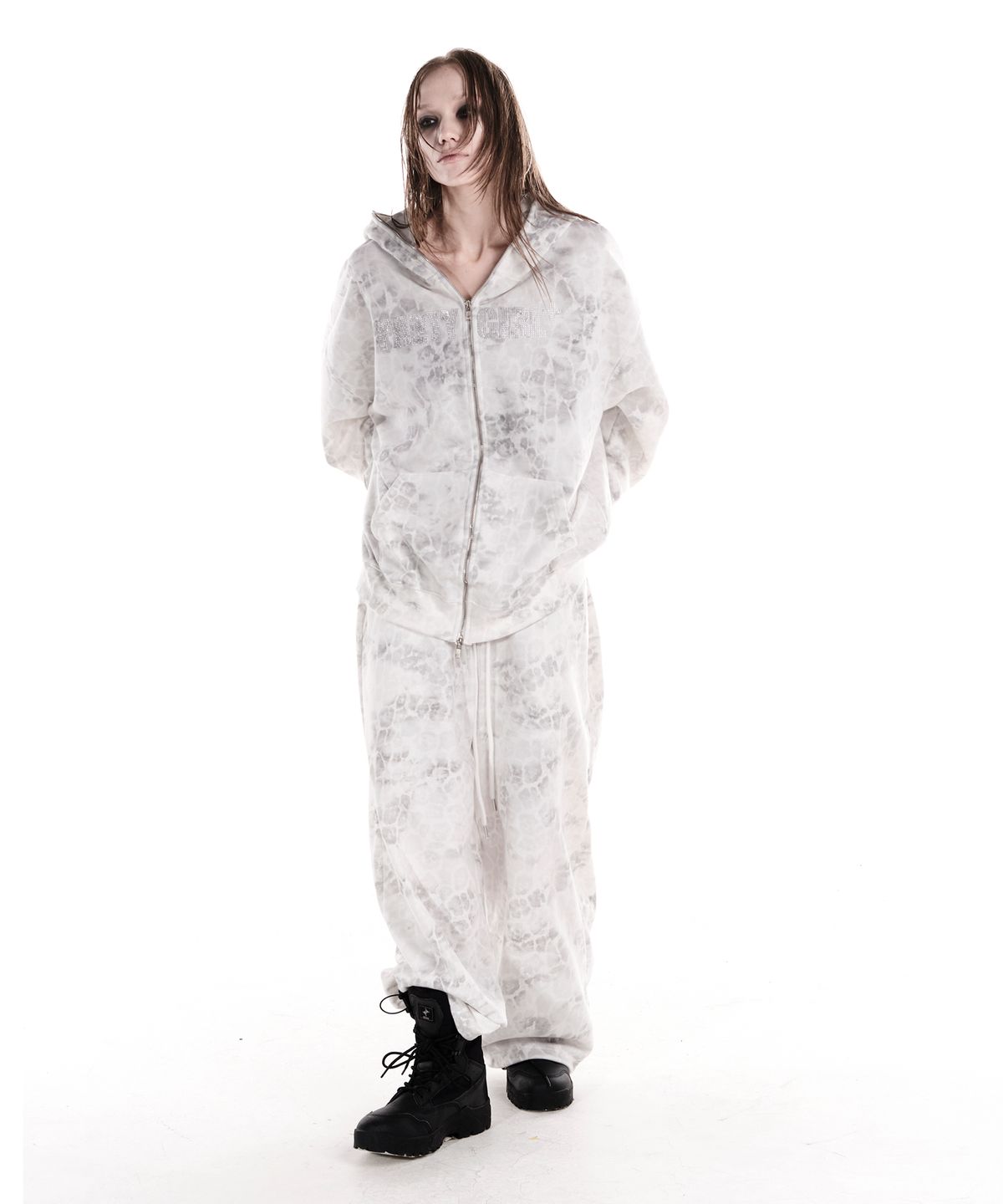 이양(EYANG) PARTY GIRL HOTFIX SET HOOD ZIP-UP WHITE LEOPARD