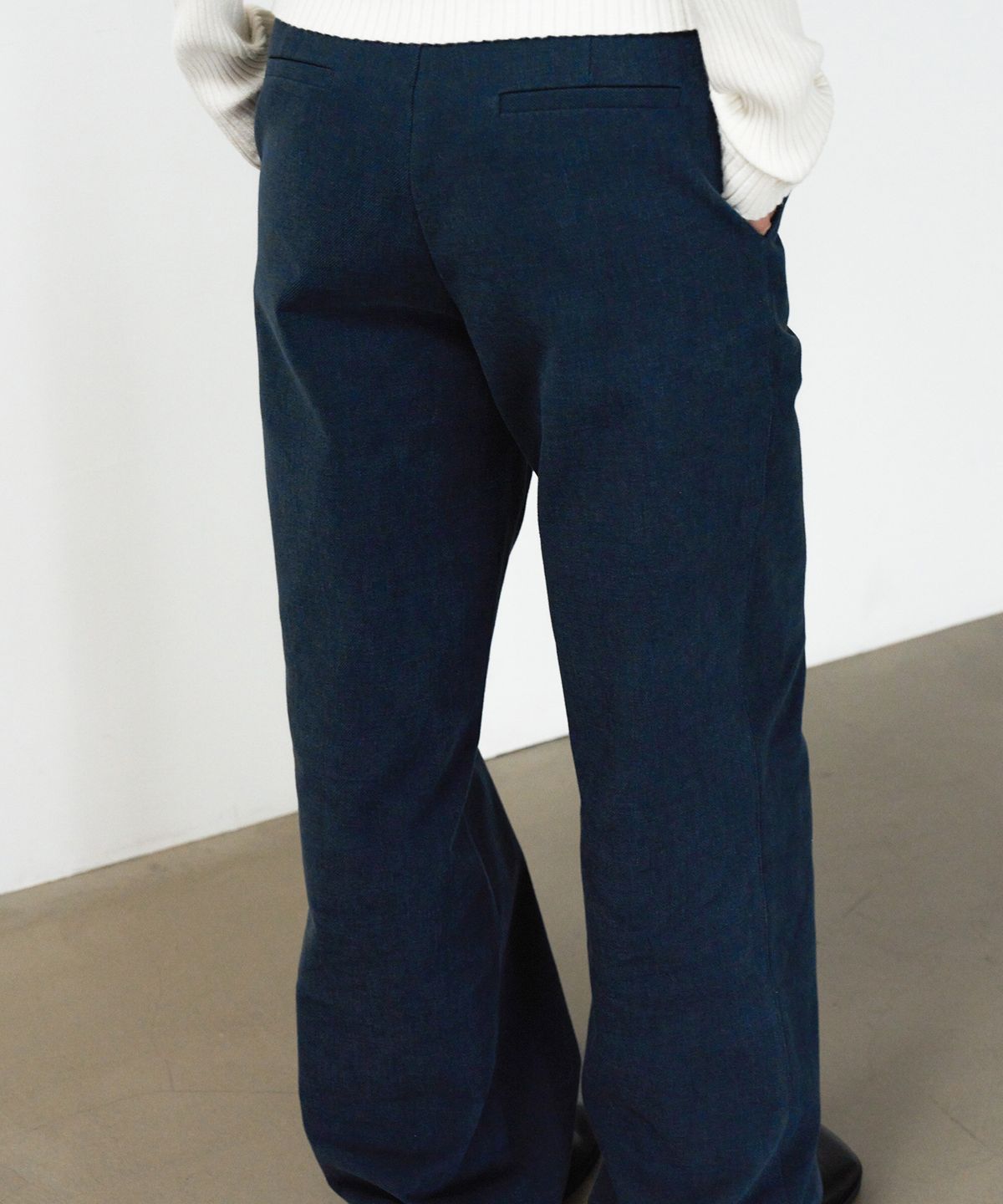 린테(LYNTE) Cottonless Pants (Deep Faded Blue)