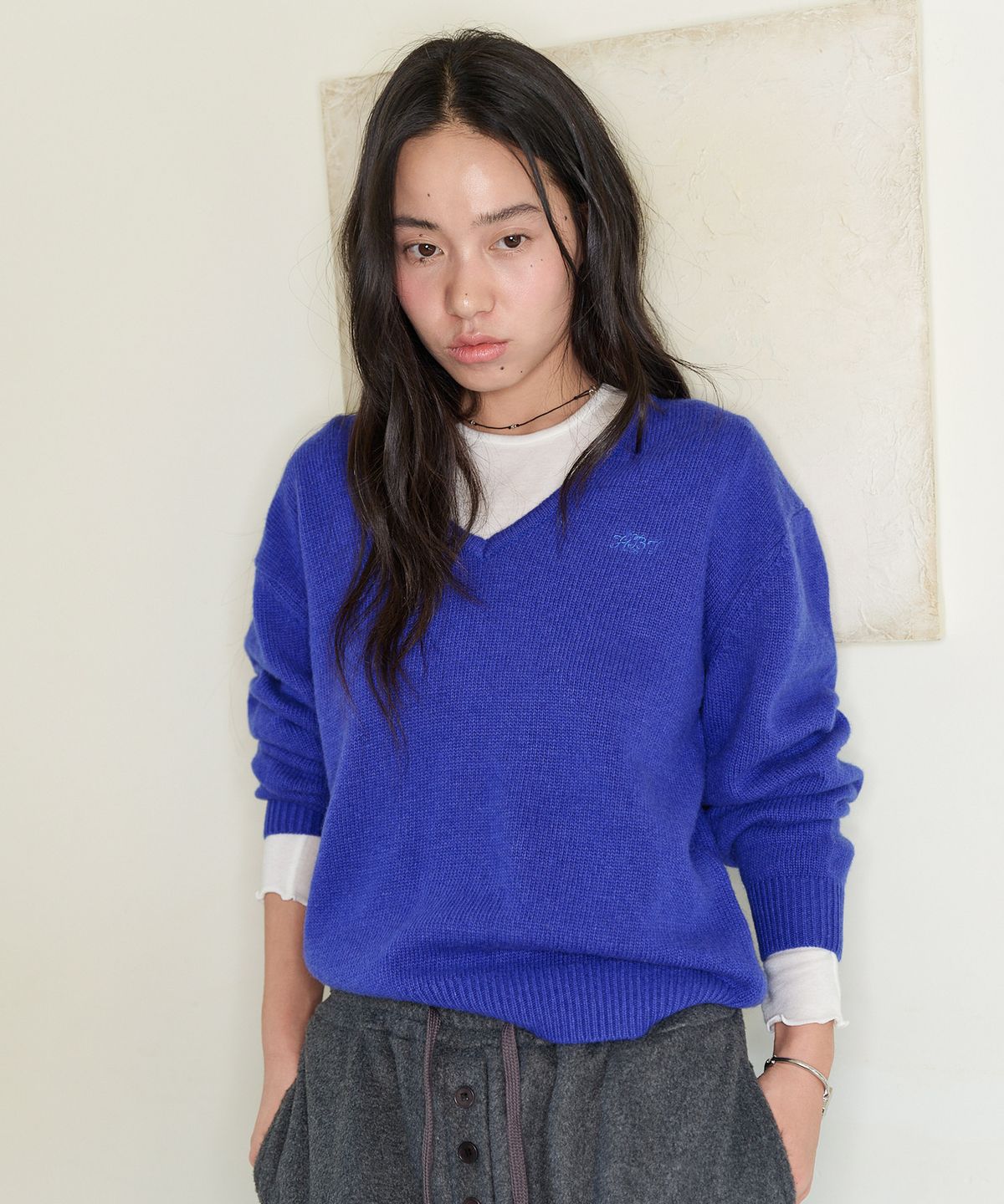 홈바디띵즈(HOMEBODY THINGS) HBT Wool V-Neck Knit (ROYAL BLUE)