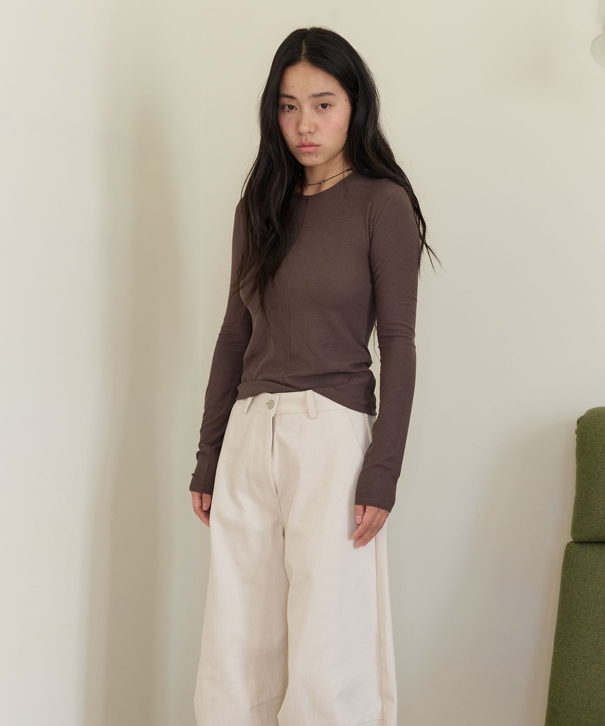 홈바디띵즈(HOMEBODY THINGS) Soft Ribbed Long Sleeve Tee (DARK BROWN)