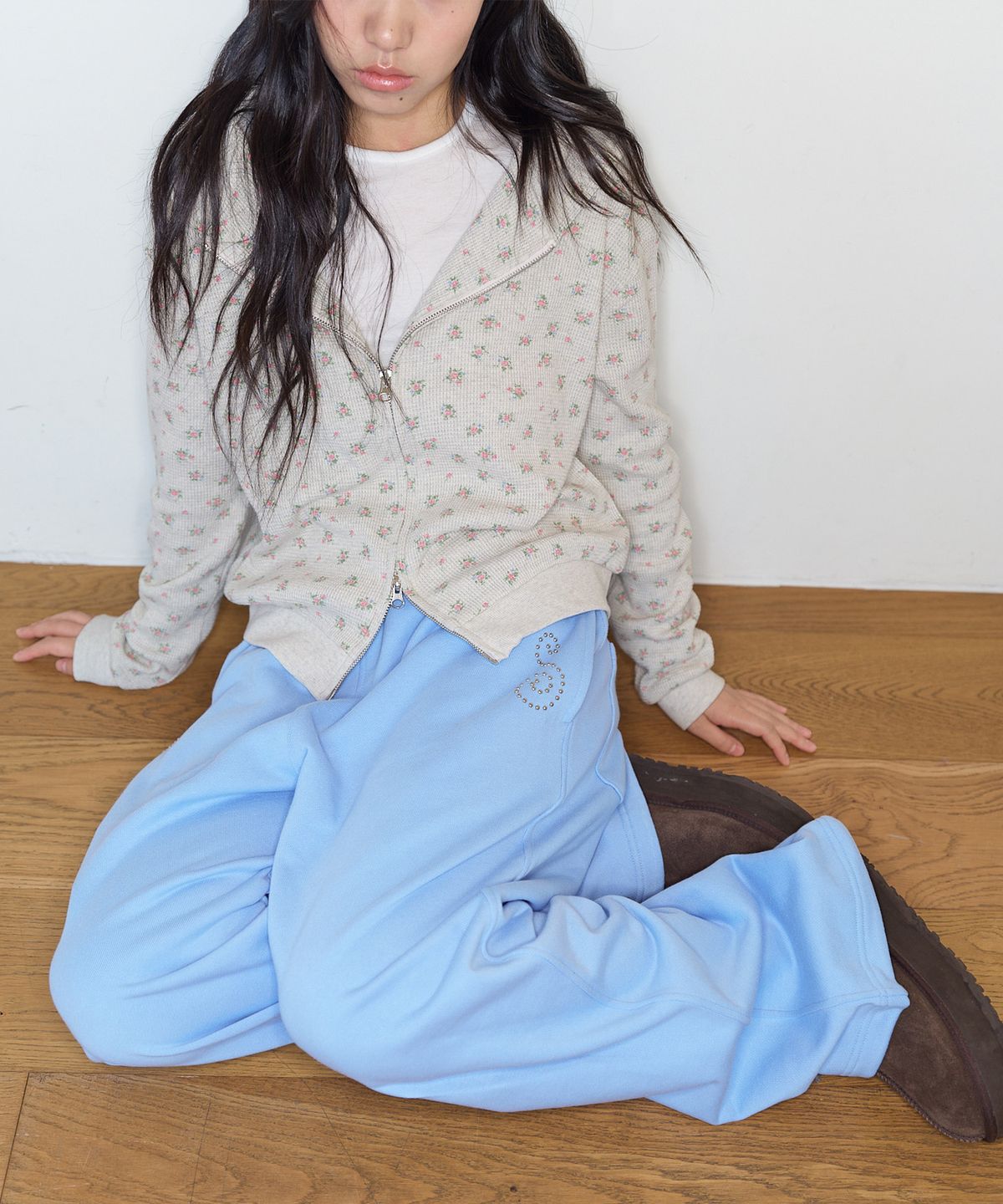 홈바디띵즈(HOMEBODY THINGS) Tiny Flower Hoodie Zip-Up (OATMEAL)