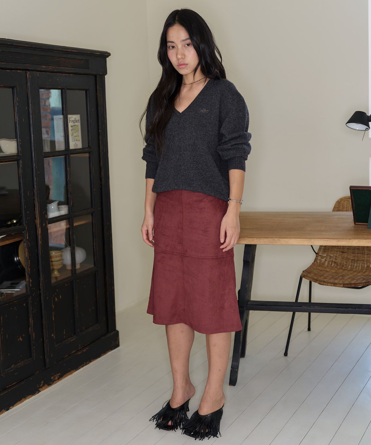 홈바디띵즈(HOMEBODY THINGS) Suede Midi Skirt (BURGUNDY)