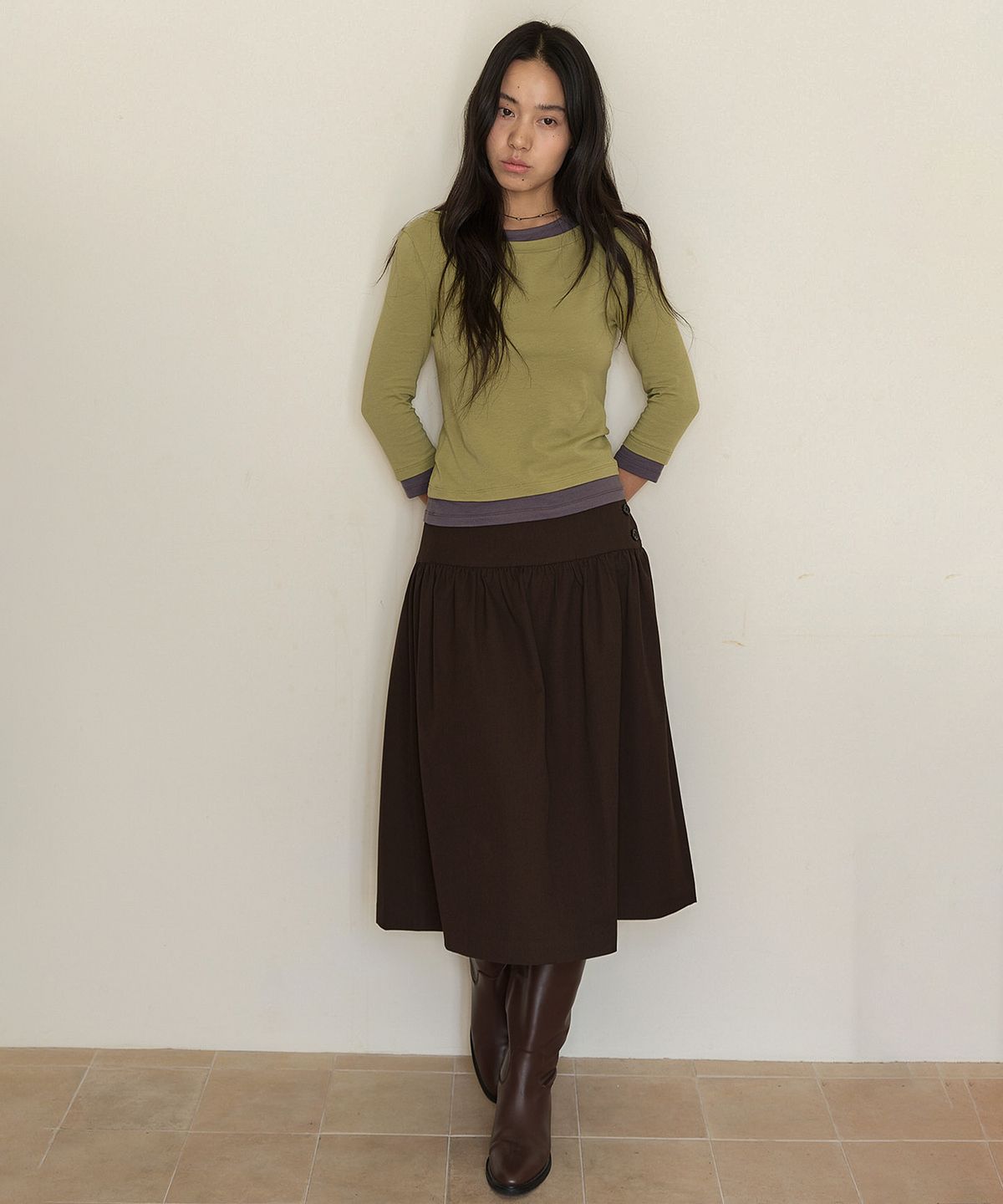 홈바디띵즈(HOMEBODY THINGS) Button Shirring Long Skirt (BROWN)