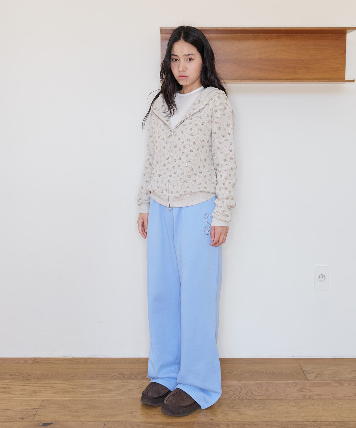 홈바디띵즈(HOMEBODY THINGS) Spiral Heavy Cotton Sweatpants (SKY BLUE)