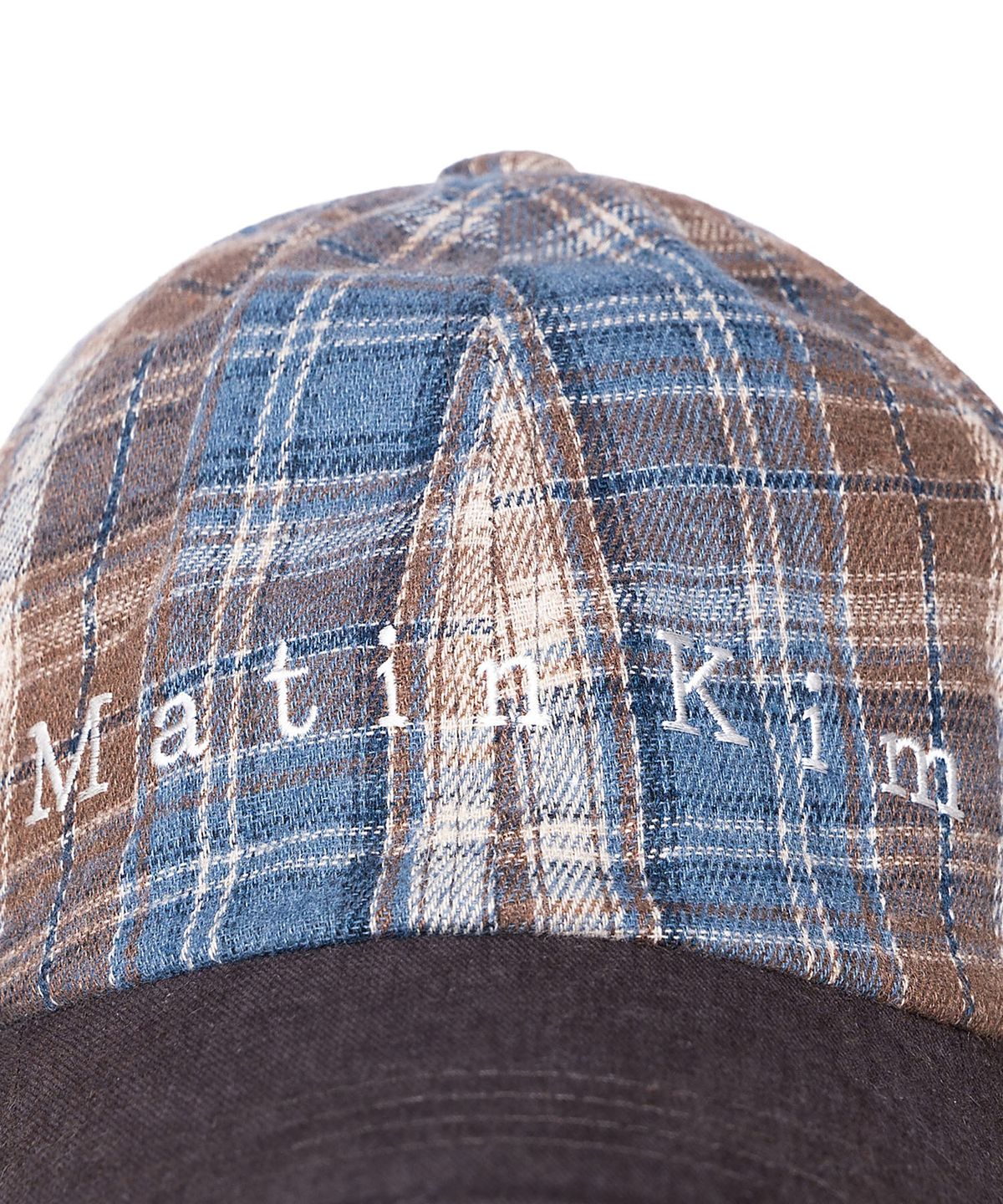 마뗑킴(MATIN KIM) MATIN CONTRAST BRIM CHECK BALL CAP IN BROWN