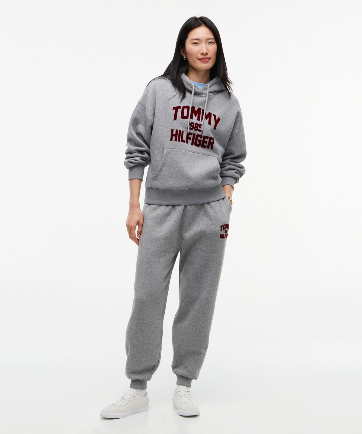 타미힐피거(TOMMY HILFIGER) 바시티 플록 릴렉스 핏 후디 (T22G7TTO066WT1P7D)