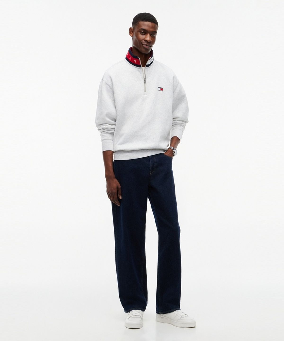 타미진스(TOMMY JEANS) 릴렉스 핏 브랜디드 카라 집업 스웨트셔츠 (T32G7TTO46TMT1P08)