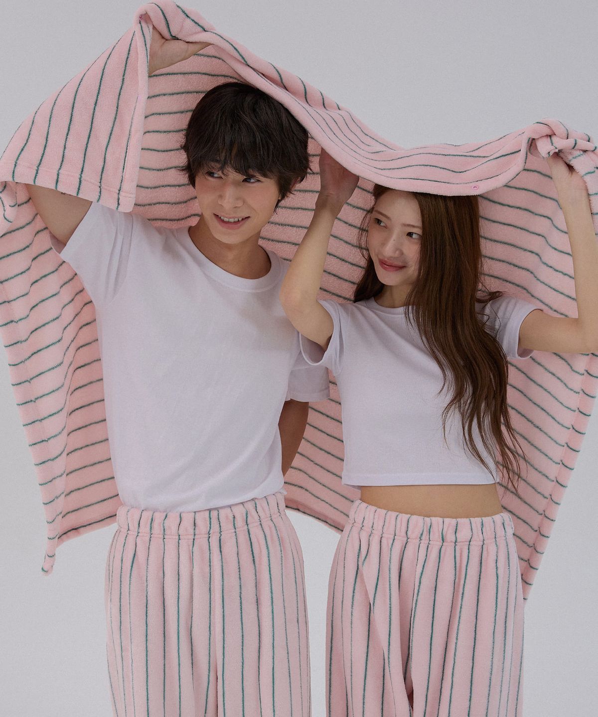티세르(TESER) 극세사수면 똑딱이 담요 [Blanket] - 2 color