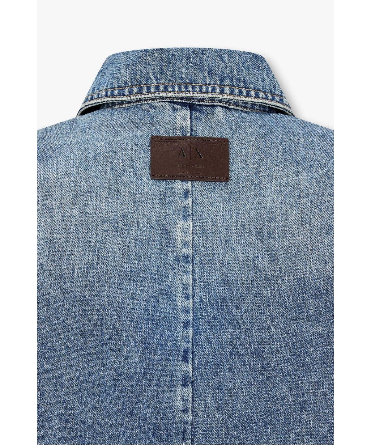 아르마니 익스체인지(ARMANI EXCHANGE) 여성 배색 포켓 골드 버튼 데님 자켓 _블루_A426310508