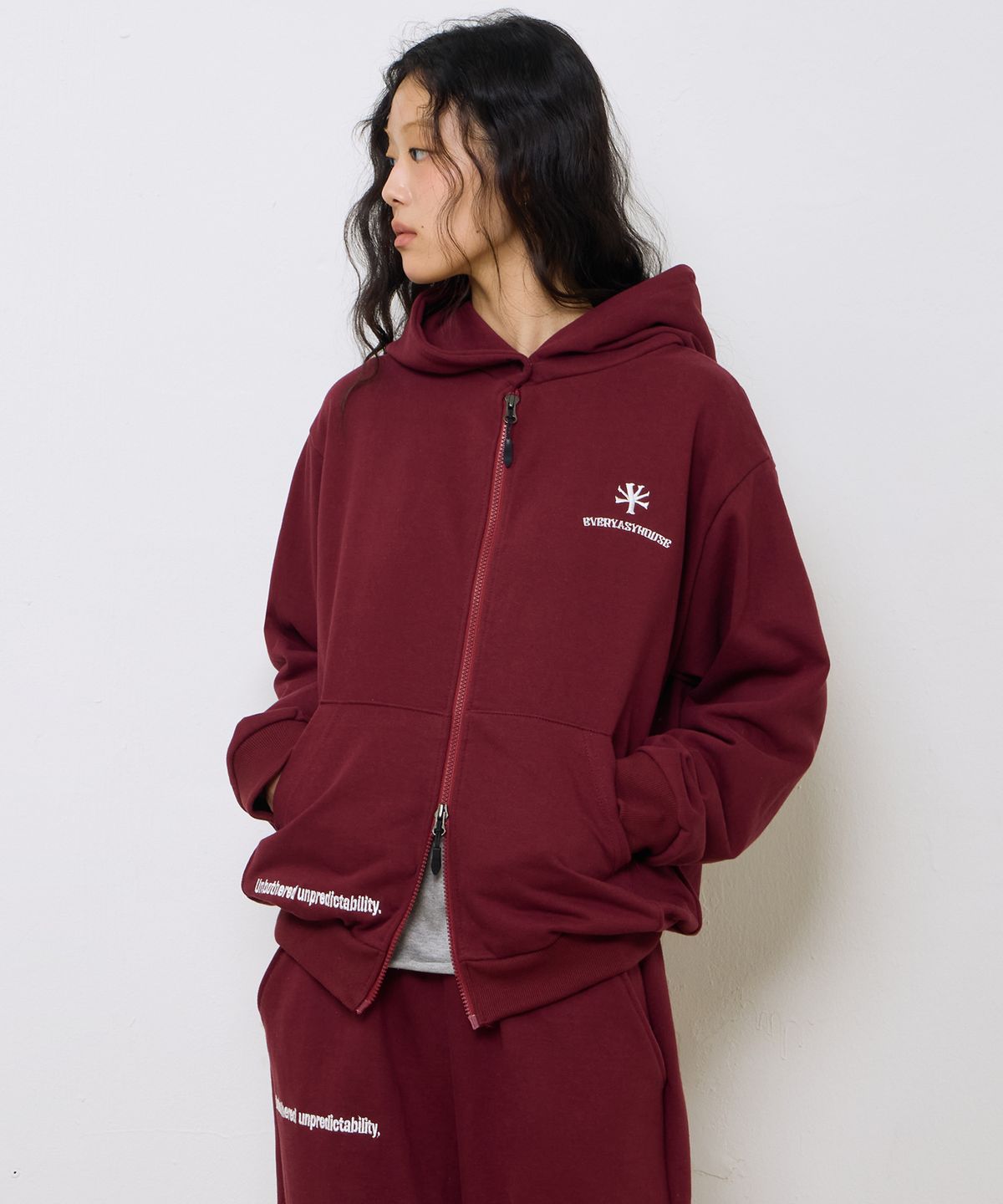 에키오(EKIO) ekio 로고 스웻 셋업 (Burgundy)