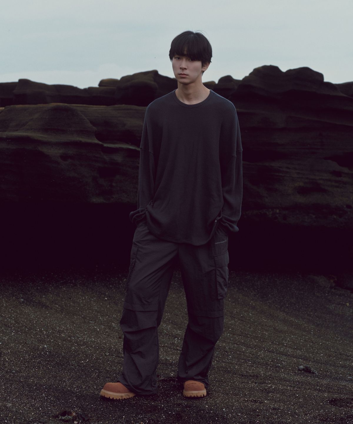 얼스캄에라(EARTH CALM ERA) 라이트웨이트 파라수트 카고 팬츠(UNISEX)_4컬러