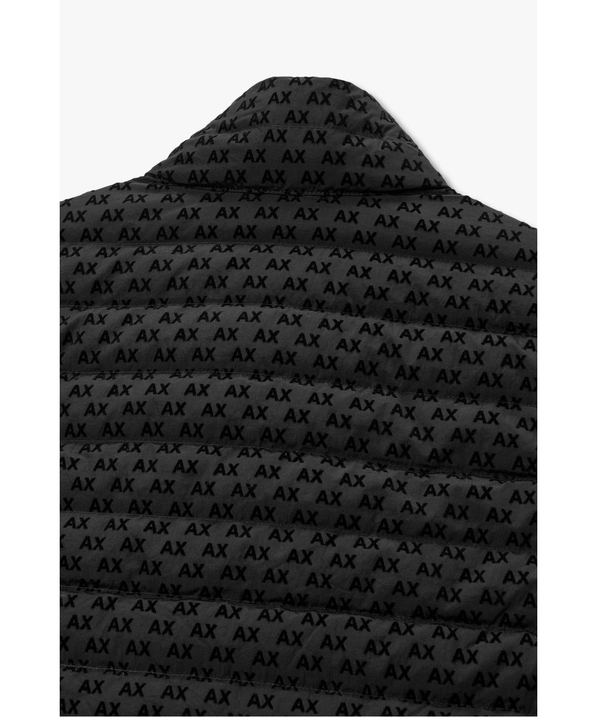 아르마니 익스체인지(ARMANI EXCHANGE) 남성 올오버 로고 패턴 다운 베스트 _블랙_A416310021