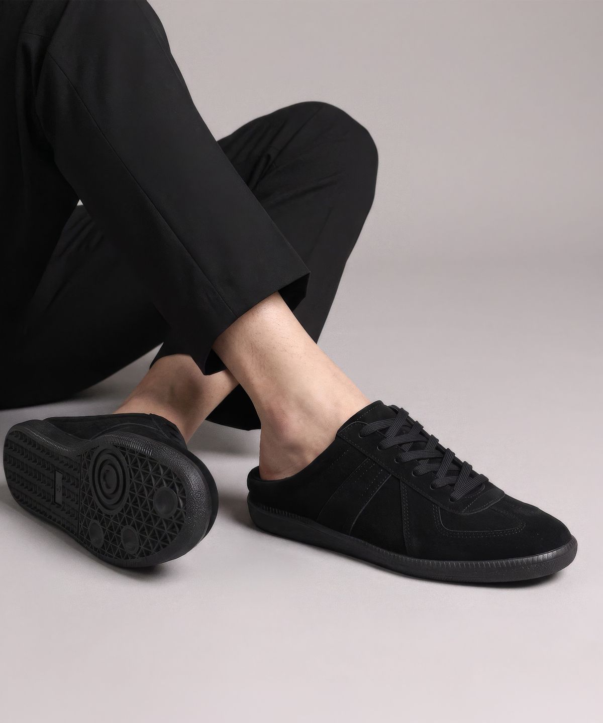 더노피(THENOPI) 라이언 4cm 키높이 독일군뮬 스니커즈 올블랙
