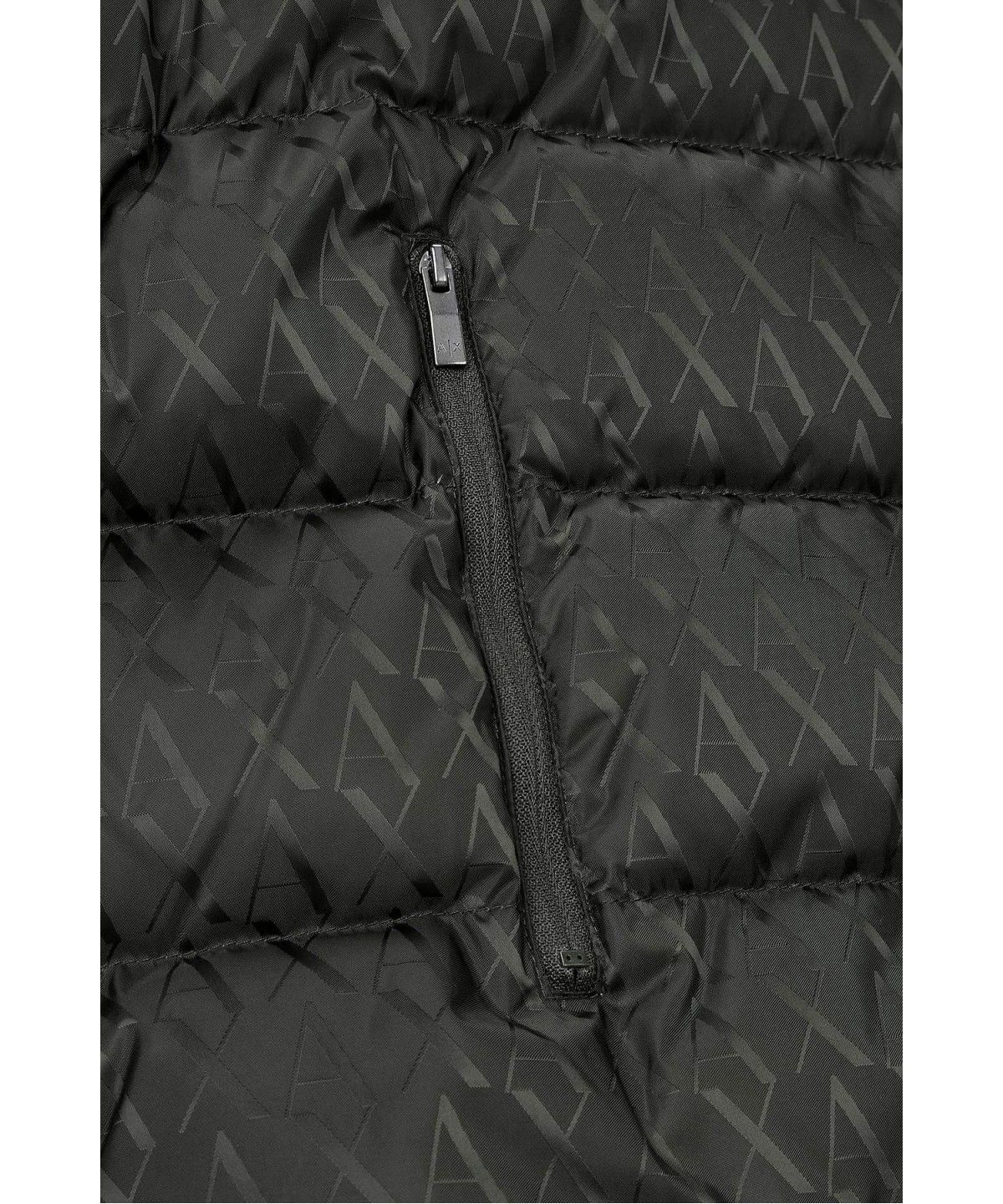 아르마니 익스체인지(ARMANI EXCHANGE) 남성 로고 패턴 하이넥 다운 패딩 자켓 _다크그린_A416310102