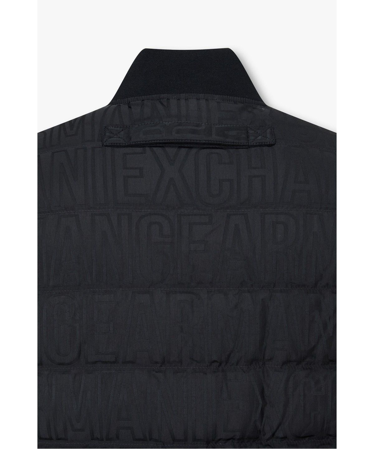 아르마니 익스체인지(ARMANI EXCHANGE) 남성 올오버 로고 퀼팅 다운 패딩 자켓 _블랙_A416310005