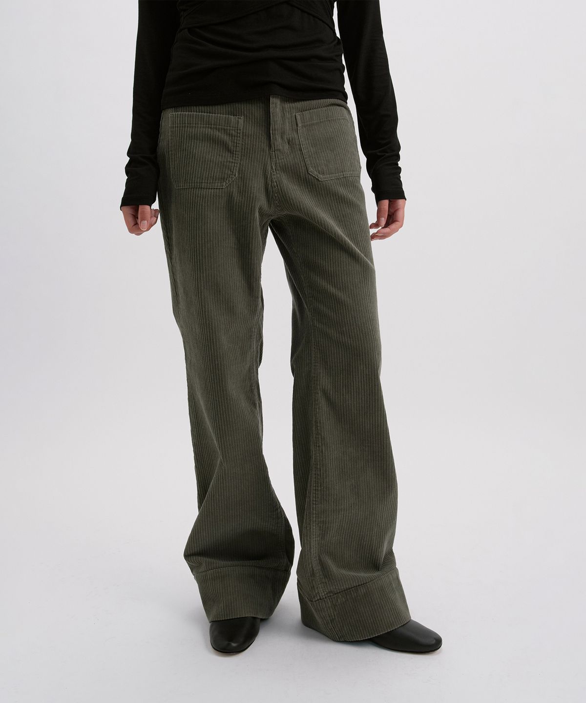 시메트릭 퍼센트(SYMMETRICPERCENT) Corduroy Flare Pants / Light Khaki