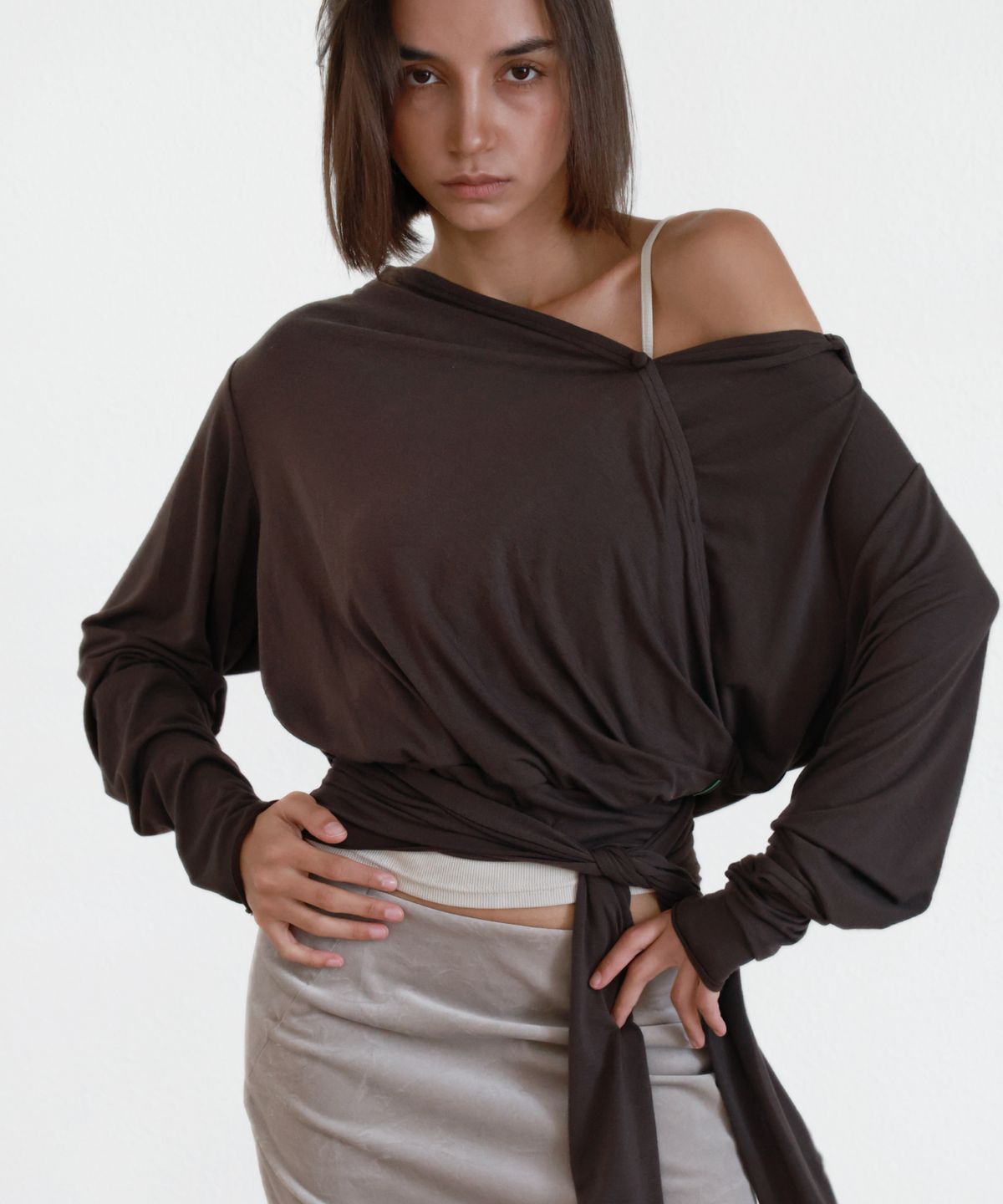오운서(OWNSER) 드레이프 후드 롱슬리브 (스카프 세트_2 Colors)