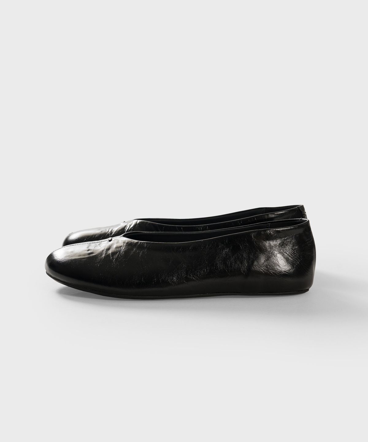 스토(STOE) Maren Flat_Black (소가죽어퍼, 양가죽인솔) 마렌 플랫 블랙