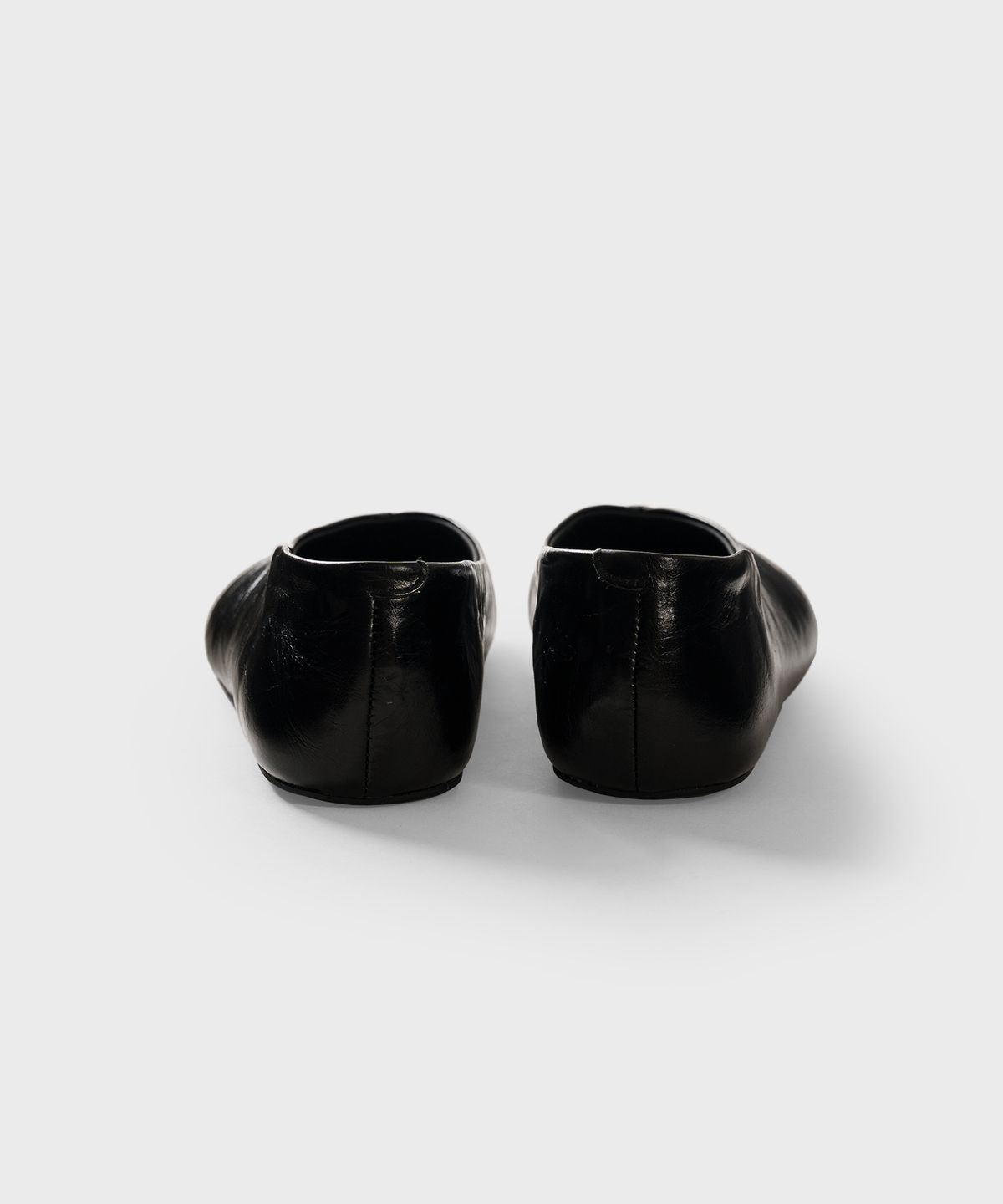 스토(STOE) Maren Flat_Black (소가죽어퍼, 양가죽인솔) 마렌 플랫 블랙