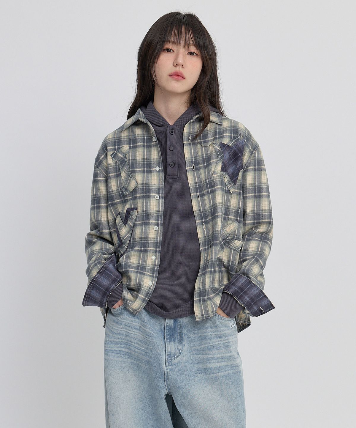 와이케이(WAIKEI) YK 스타 아플리케 체크 셔츠 네이비
